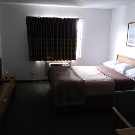 Amerihost Inn & Suites Kingdom City ภายนอก รูปภาพ
