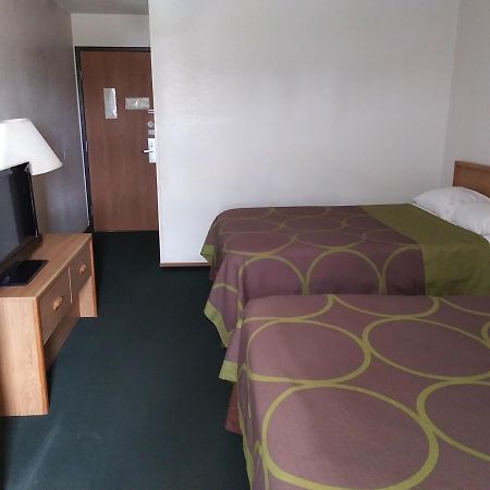 Amerihost Inn & Suites Kingdom City ภายนอก รูปภาพ