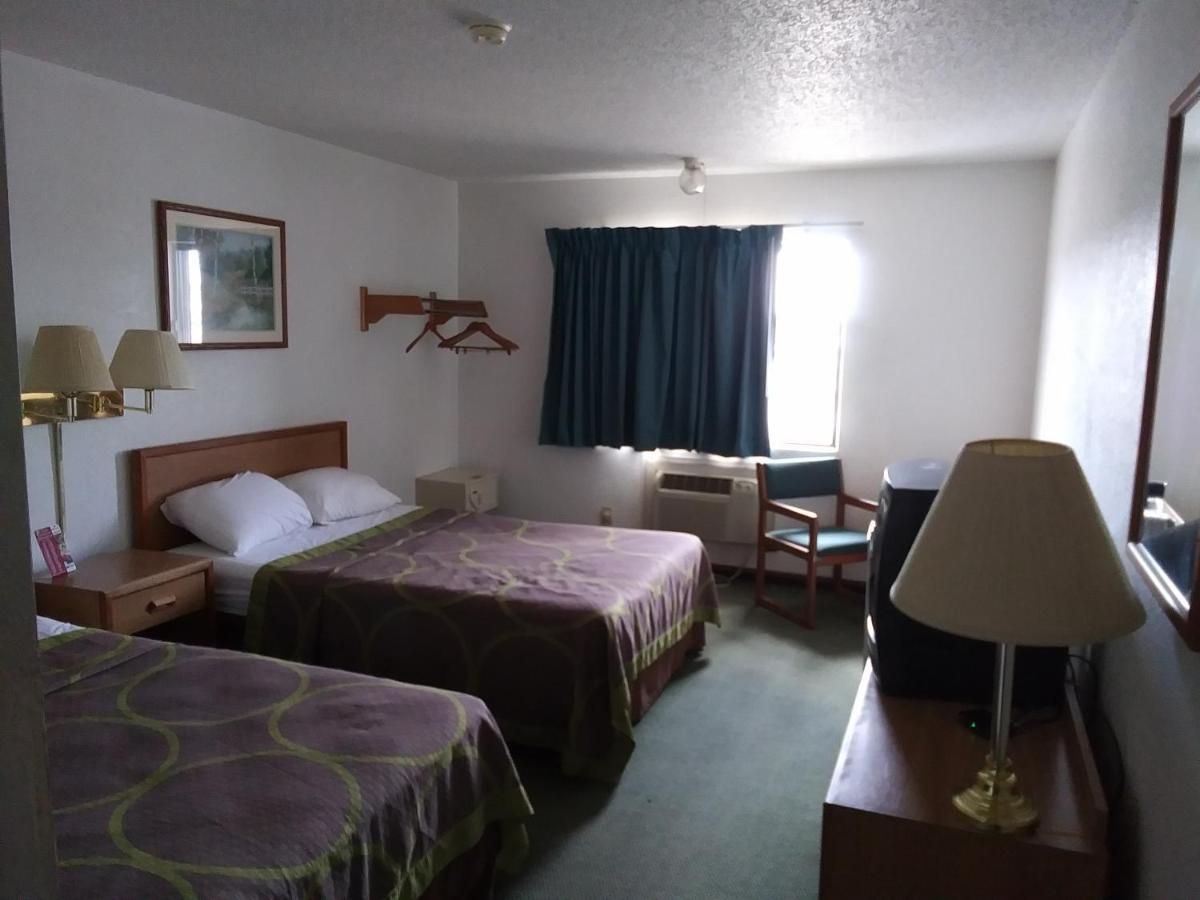 Amerihost Inn & Suites Kingdom City ภายนอก รูปภาพ